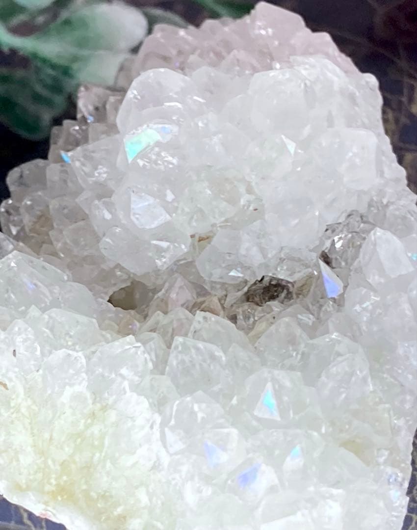 インド産　アナンダライト　水晶　クリスタル　レインボークォーツ　原石　クラスター