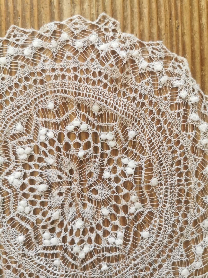 アンティーク ポルトガル レアなアゾレスレース極細糸ドイリー ふわふわの淡雪