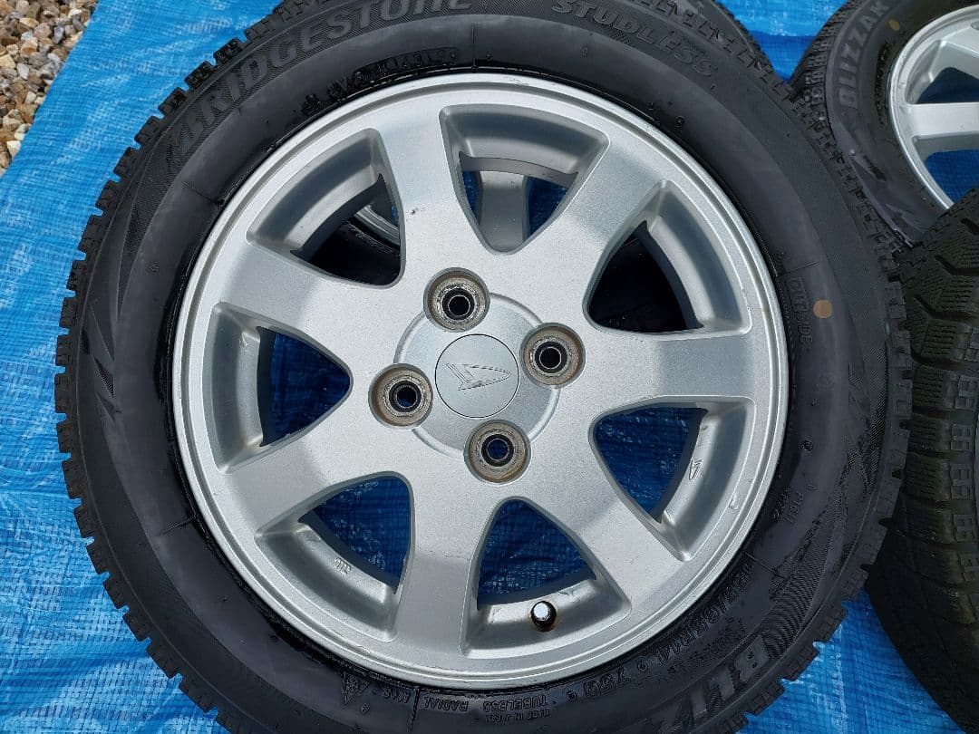 ブリヂストン155/65R14スタッドレスタイヤとホイールセット