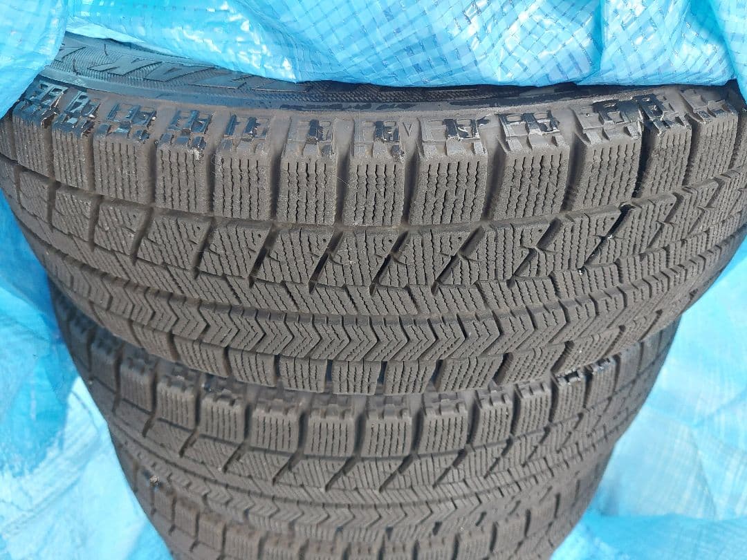 ブリヂストン155/65R14スタッドレスタイヤとホイールセット