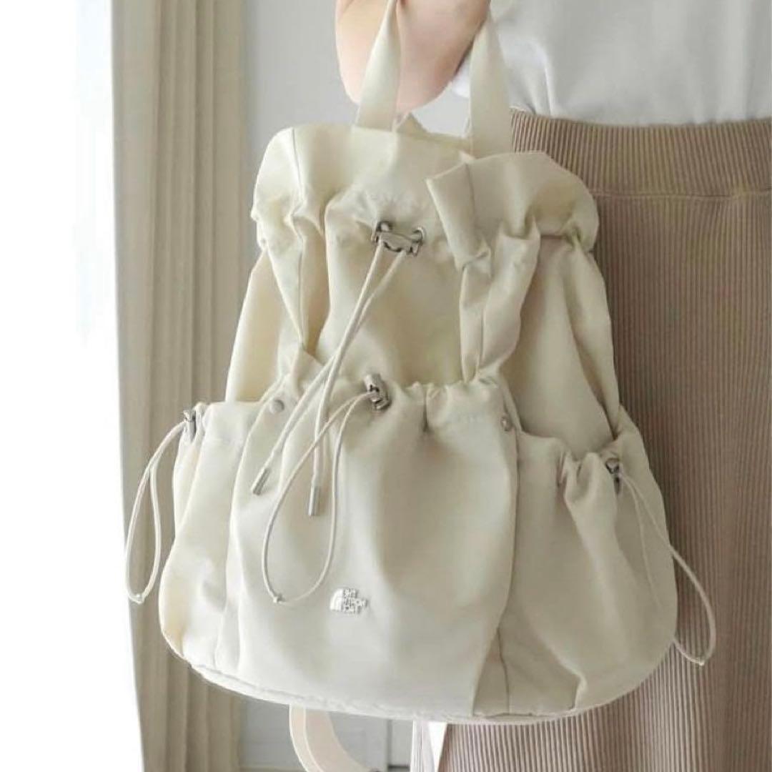 当日発送◎韓国限定❣️ノースフェイス ボニーパックM クリーム