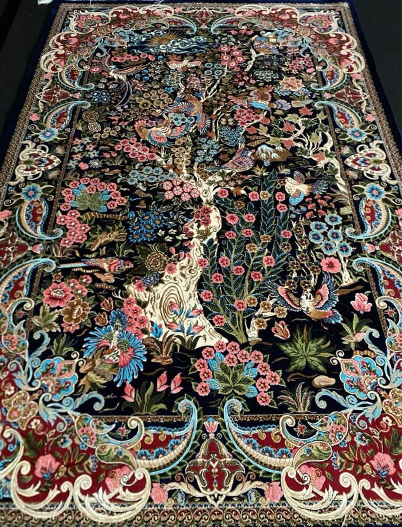 ペルシャ絨毯 イラン クム産　シルク100% 手編み　孔雀と花園 289万ノット