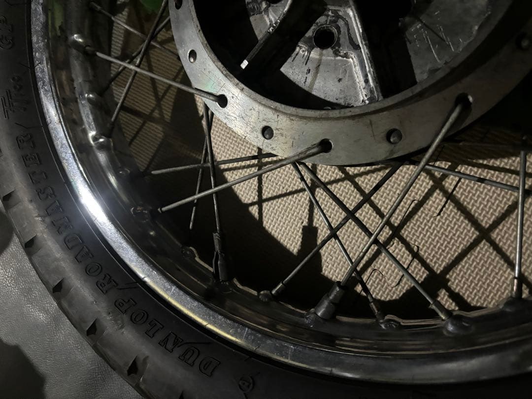 ス*ル様 GT380 リアホイール　ダンロップ オンロード スポークホイール