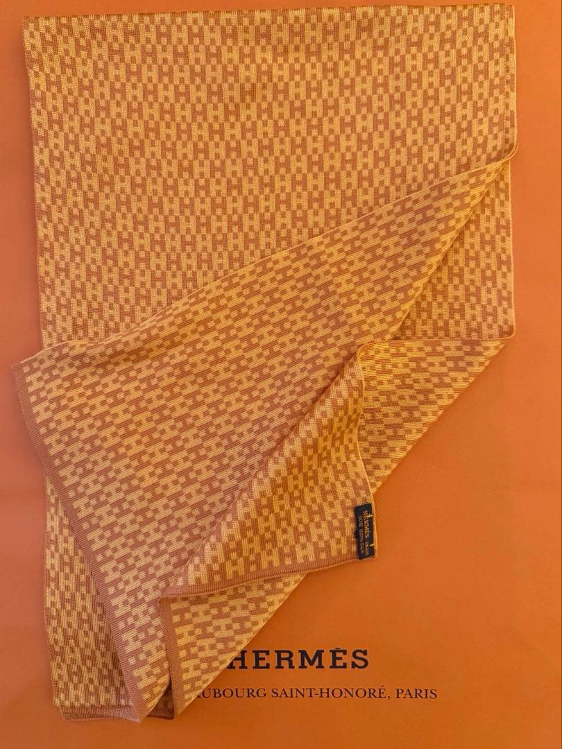 【未使用品】エルメスH柄マフラー
