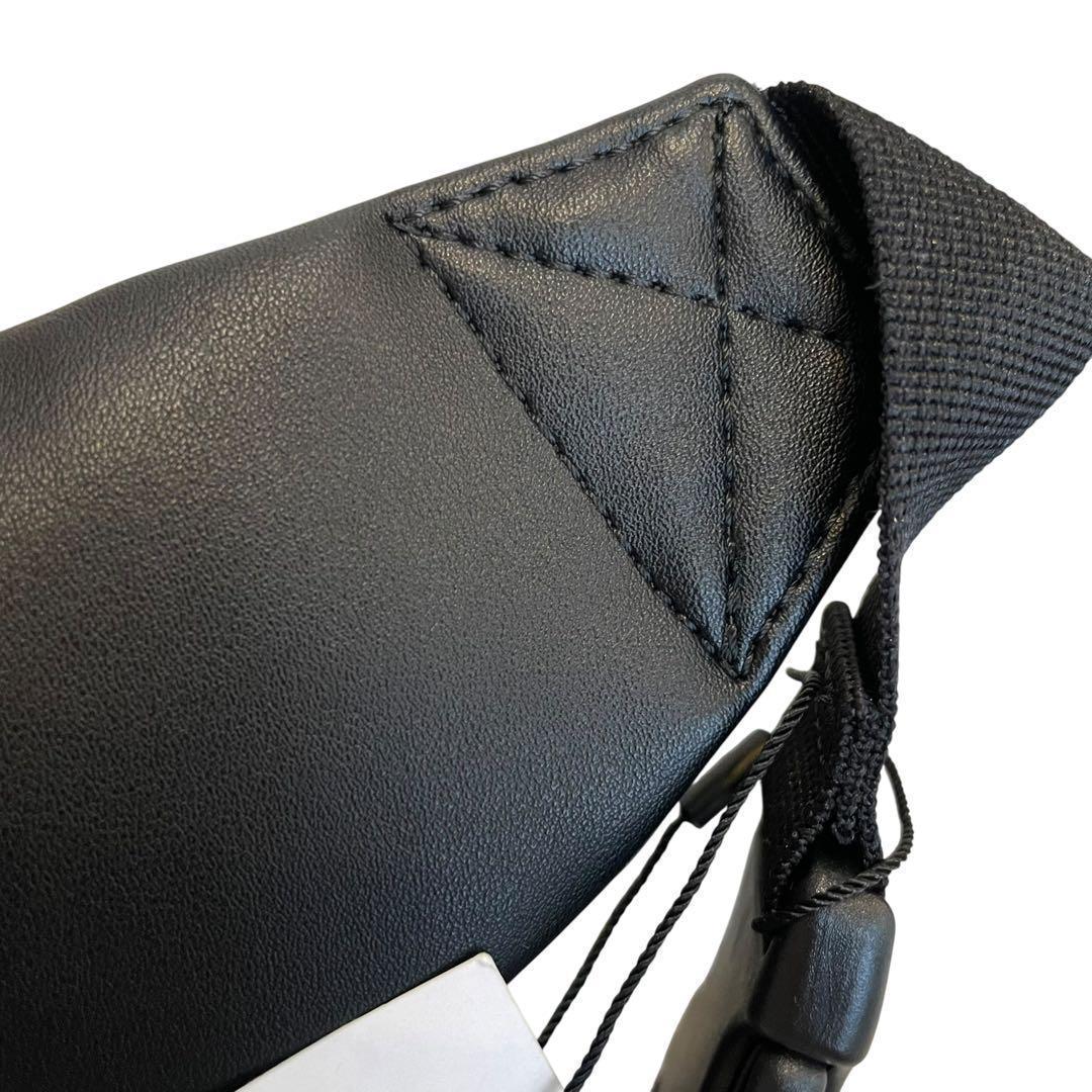 カルバンクライン【新品】ウエストバック　ボディーバック　CKロゴ　ブラック