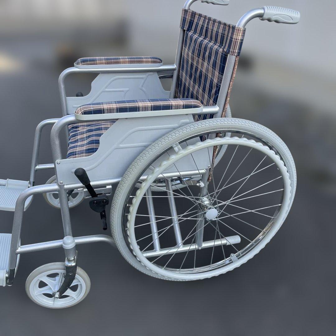 チェック柄 折りたたみ介助用車椅子