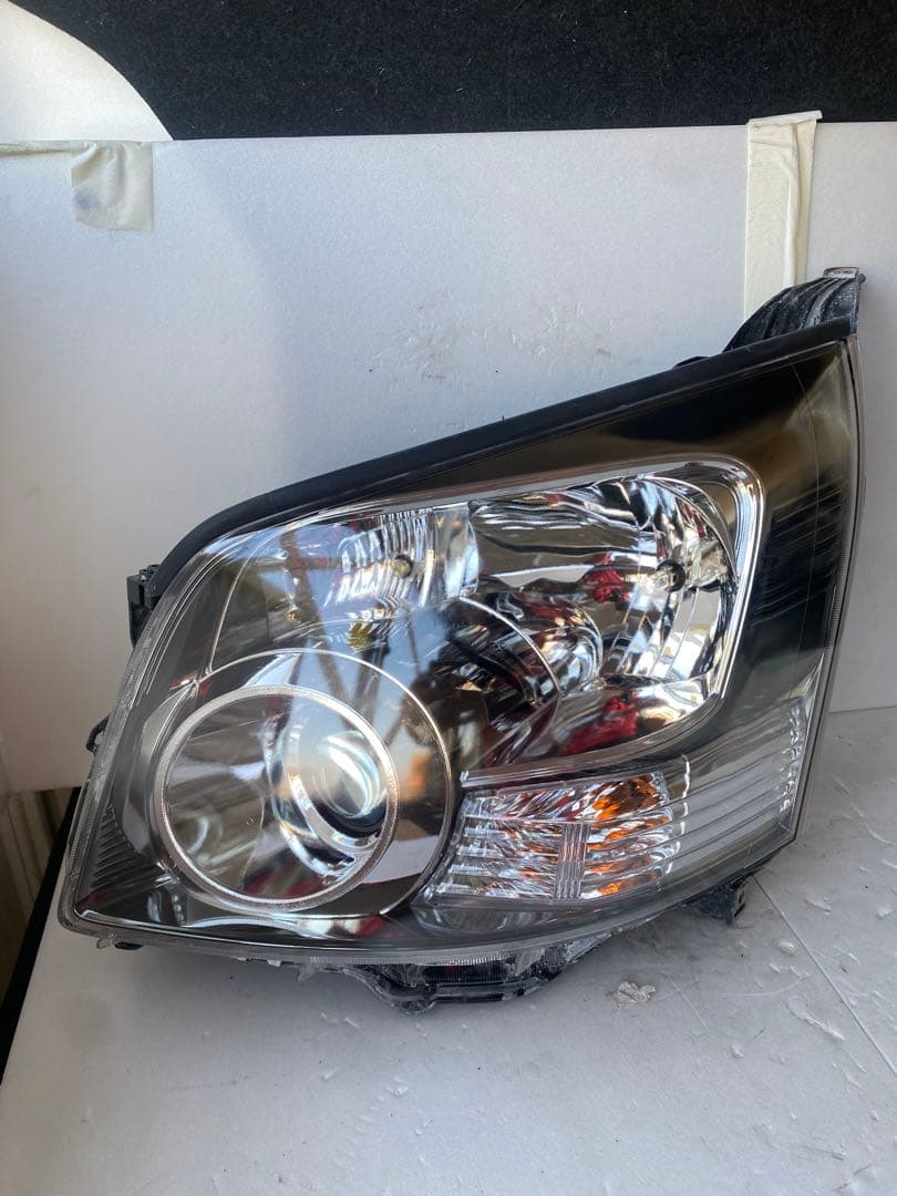 トヨタ ノア ヴォクシー 70系 前期 純正 HID ヘッドライト 左右セット