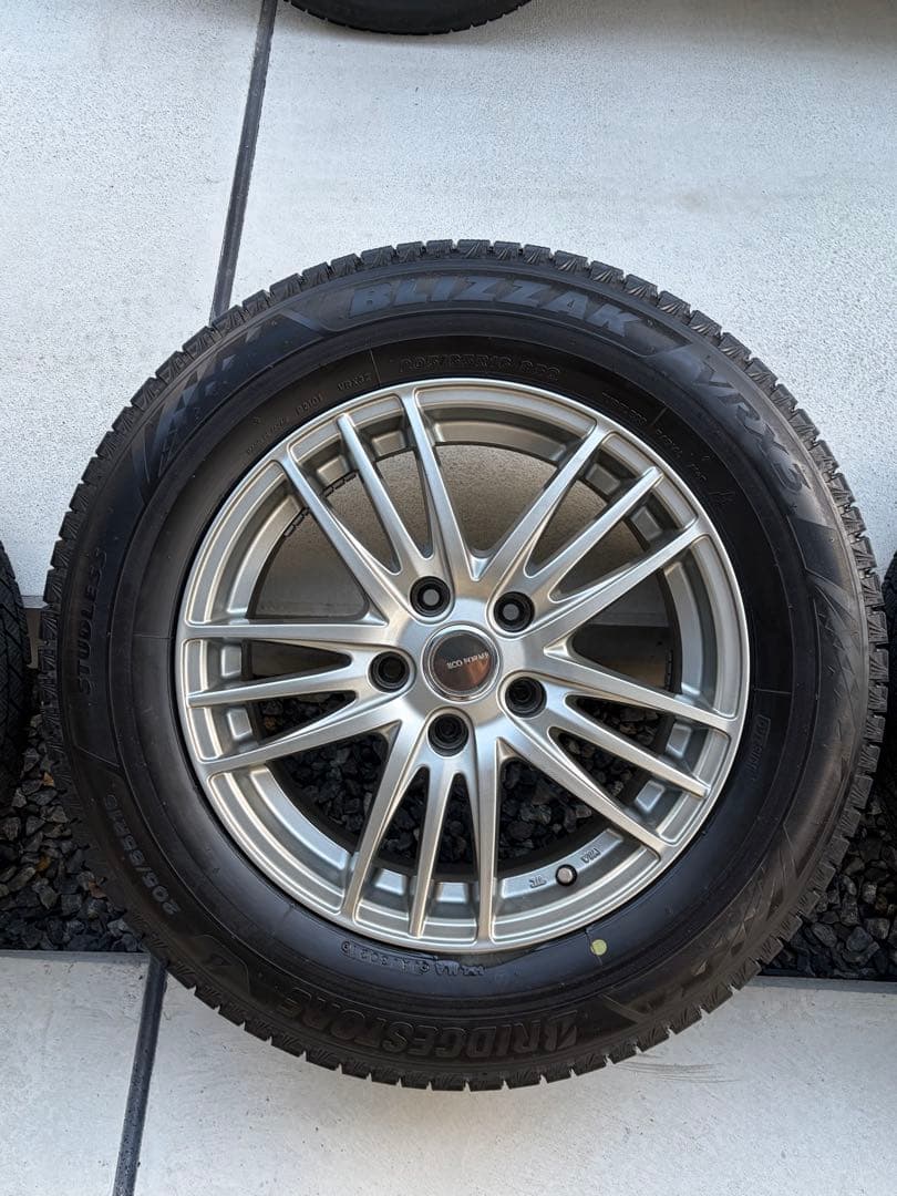 4本同時購入のみBridgeStone冬タイヤ205/65r16&ホイールその1