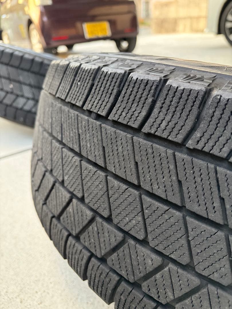4本同時購入のみBridgeStone冬タイヤ205/65r16&ホイールその1