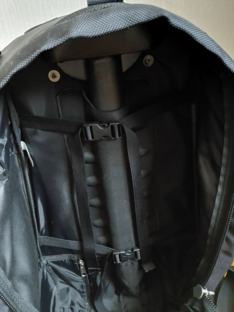 mont-bell 黒 2way キャリーバッグ、 バックパック