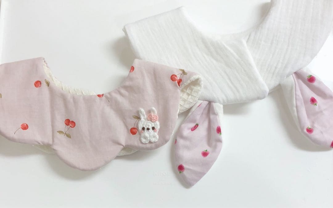 ハンドメイドスタイ　うさみみスタイ　ヘアクリップ　たかちゃん様