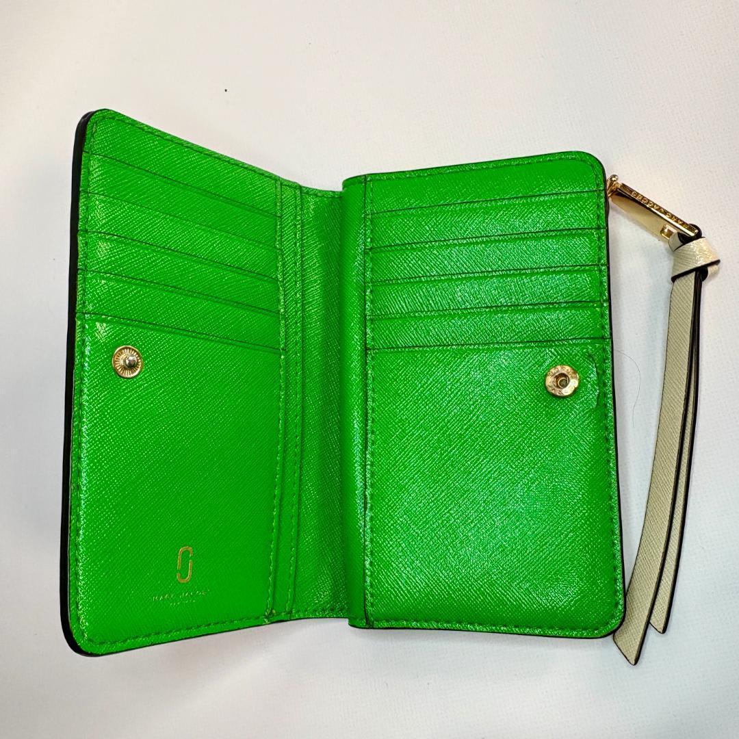 マーク・ジェイコブス　MARC JACOBS 二つ折り財布 ブラック/グリーン