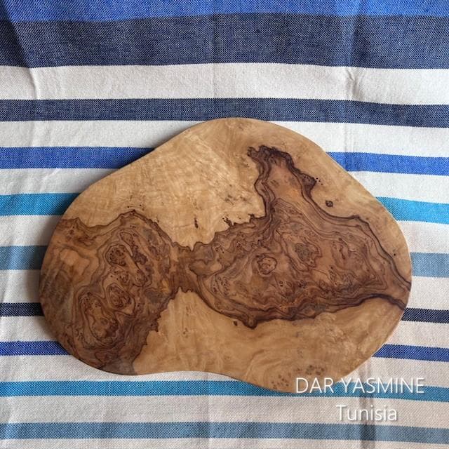 オリーブの木 個性あふれる１点もの　薄型　それぞれの個性　約27.5cm