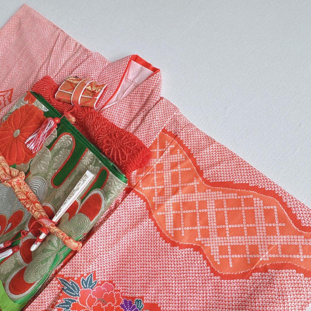 美品　七五三７歳女の子　フルセット　赤地しぼり柄　緑地袋帯　小物　7331