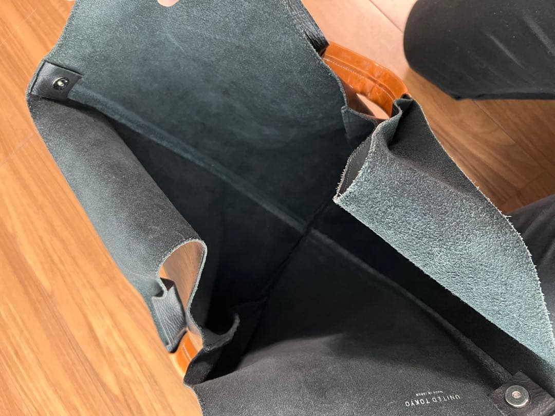 【希少】【united tokyo】カーフレザートート ブラック