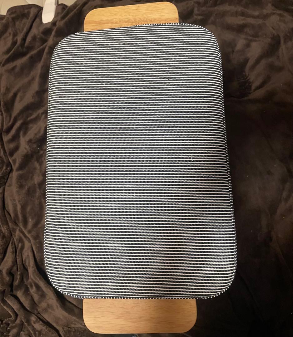 無印良品　残反を使ったスタッキングスツール　ヒッコリー