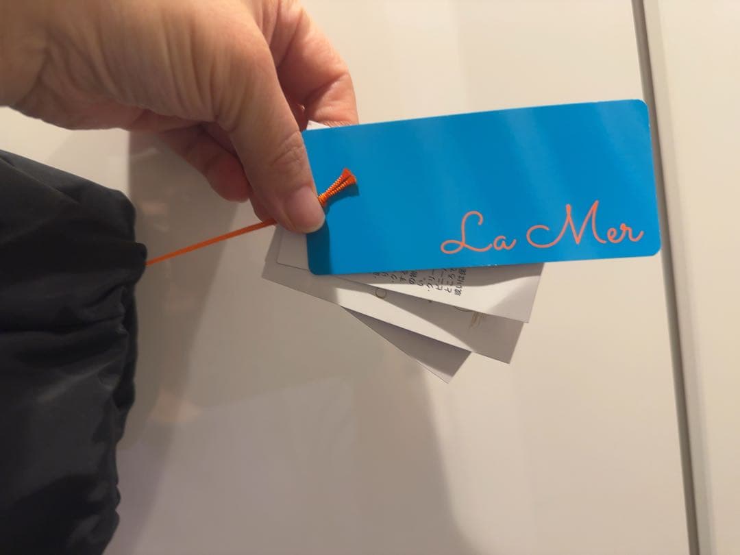 【新品未使用】軽量 スッキリシルエット 黒 ダウンコート 冬　Mサイズ