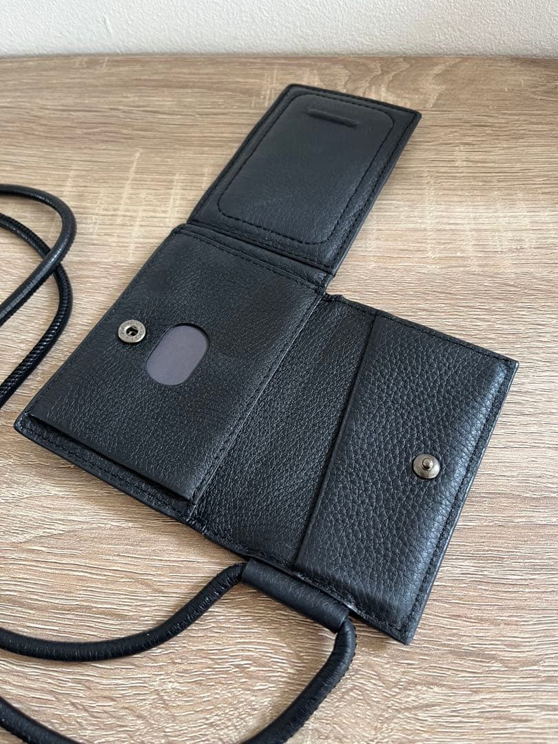 objcts.ioストラップ一体型ウォレット