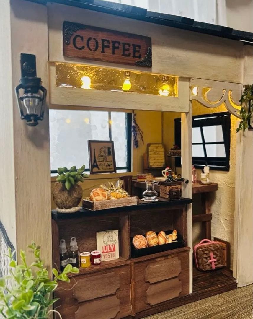 木製ミニチュアハウス⭐︎ドールハウス⭐︎背景ボード⭐︎ハンドメイド小物類一式セット