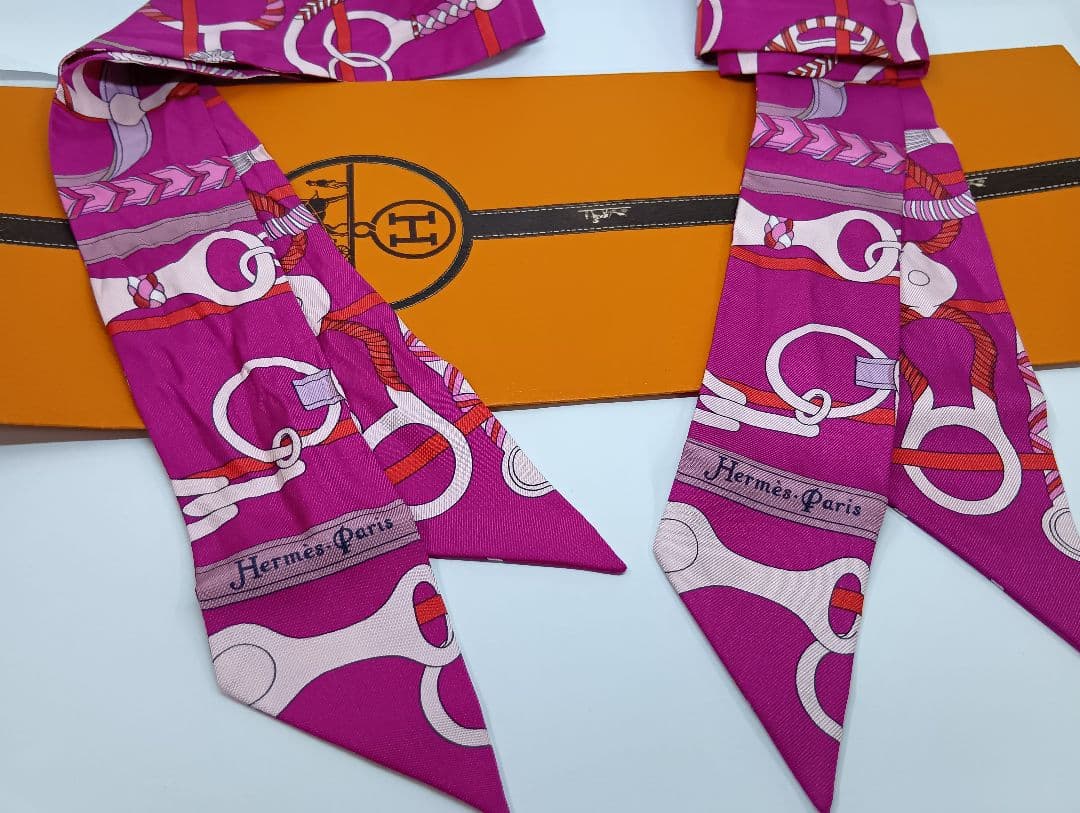 ttさま専用！140 HERMES エルメス ツイリー２本セット ピンク