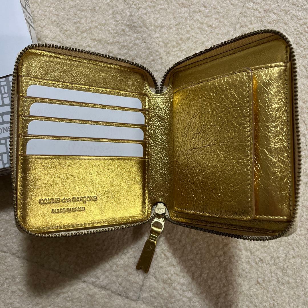 COMME des GARÇONS ゴールド 二つ折り財布