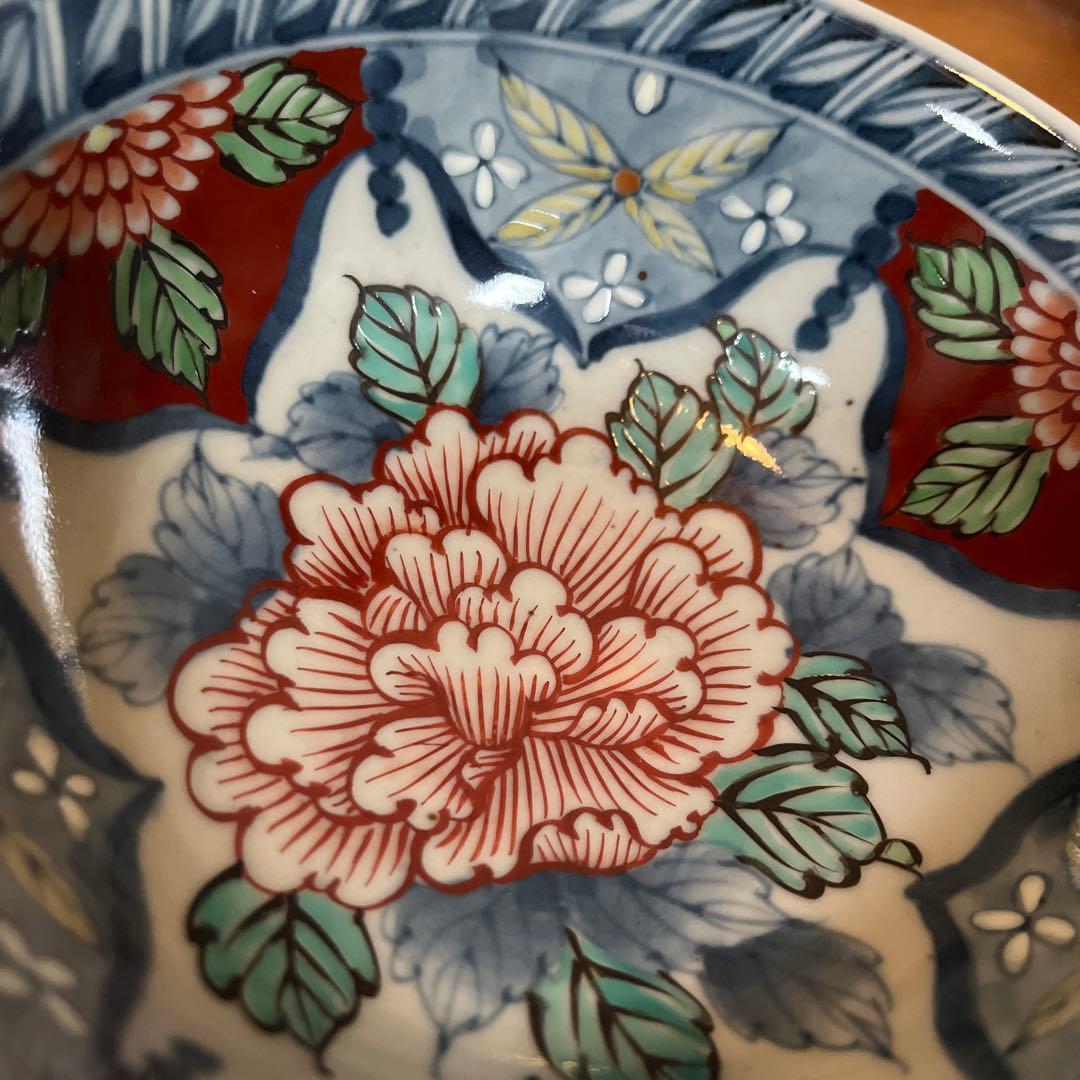 有田焼　六代走波　染錦 牡丹草花文　浅鉢