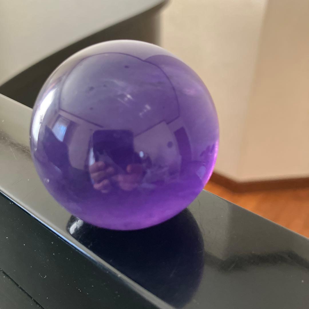 るるさま専用菫色！パープルフローライト　スフィア　天然石置物　E76