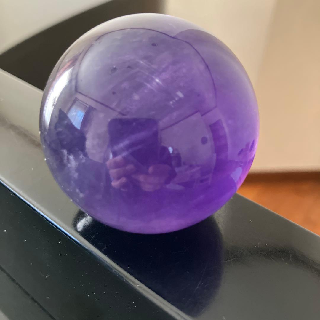 るるさま専用菫色！パープルフローライト　スフィア　天然石置物　E76