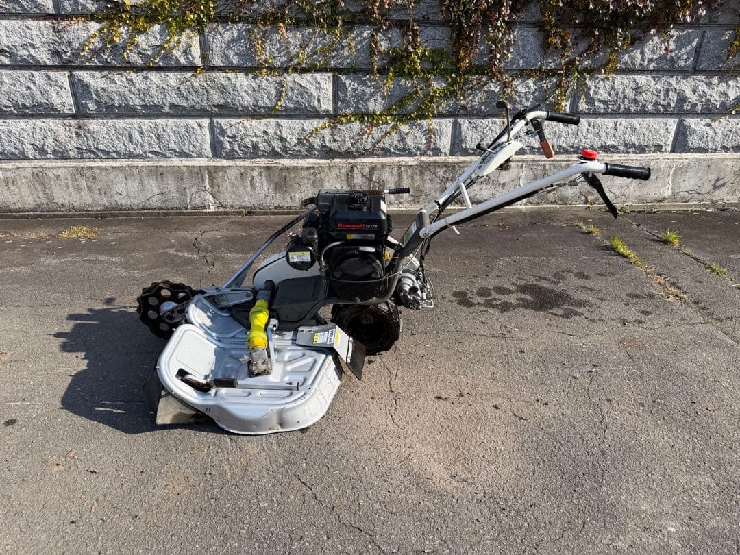 青森黒石市　自走式草刈機　オーレック ウイングモアWM736A　前進2速後進1速