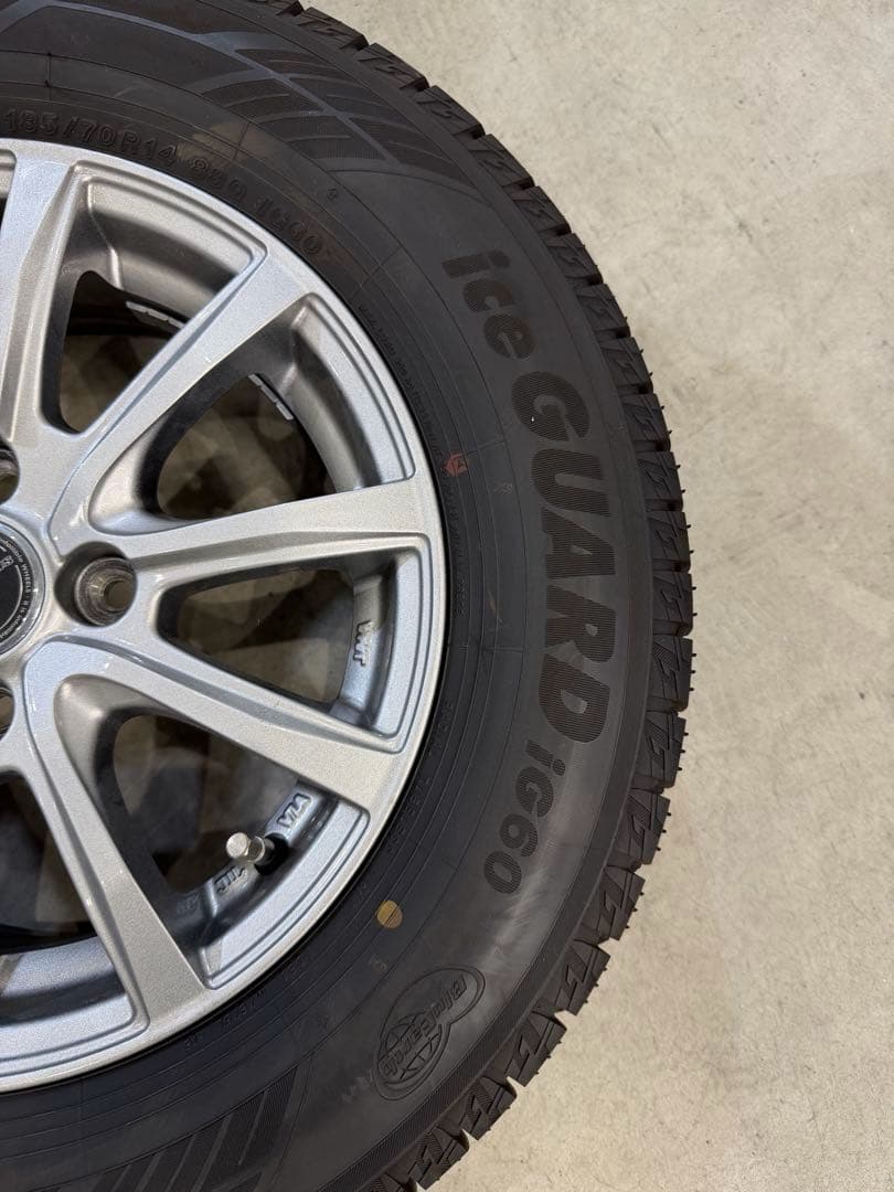 とみ 14インチ スタッドレスタイヤ ice GUARD IG60