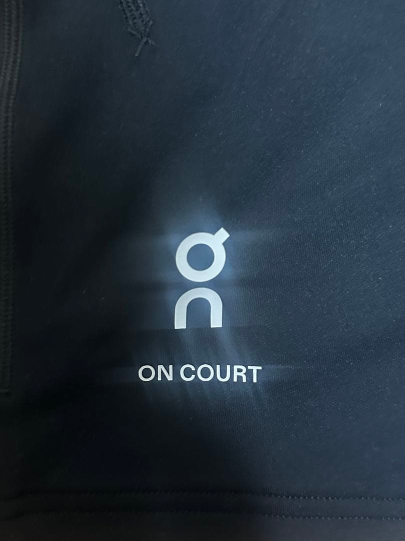 ON COURT ブラック ハーフパンツ　海外Sサイズ