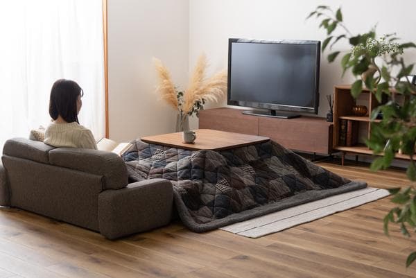 おしゃれ ふかふか かわいい 正方形 こたつ布団 パッチワーク柄 ネイビー