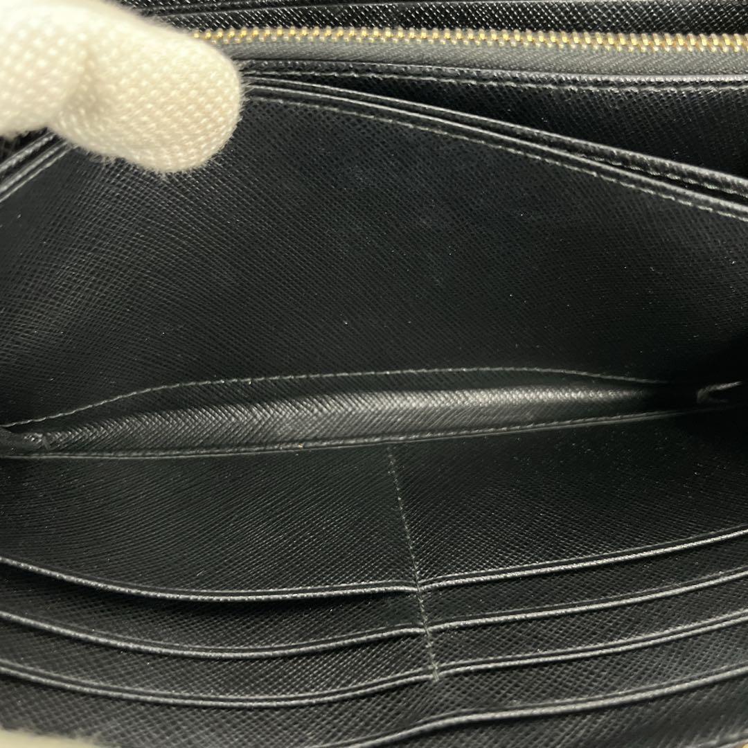 PRADA プラダ　長財布　ゴールドロゴ　ロングウォレット　黒　サフィアーノ