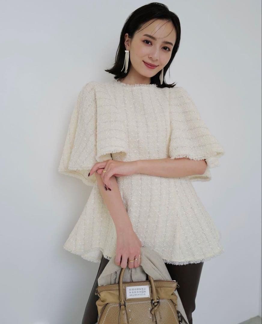 【anuans】ケープデザインツイードペプラムブラウス