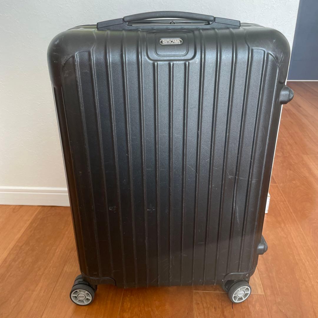 リモワ　ジャンク品　4輪　正規品　破損あり　部品取り