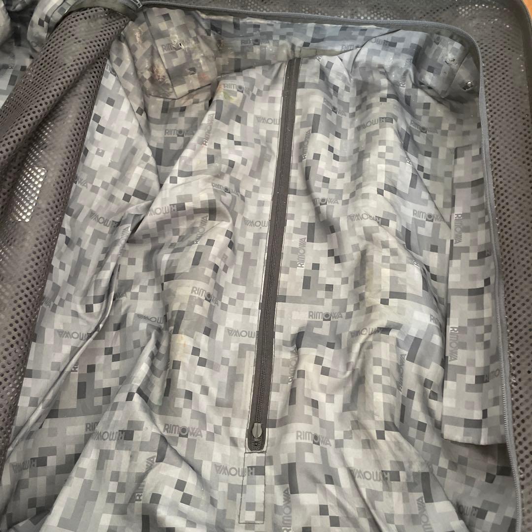 リモワ　ジャンク品　4輪　正規品　破損あり　部品取り