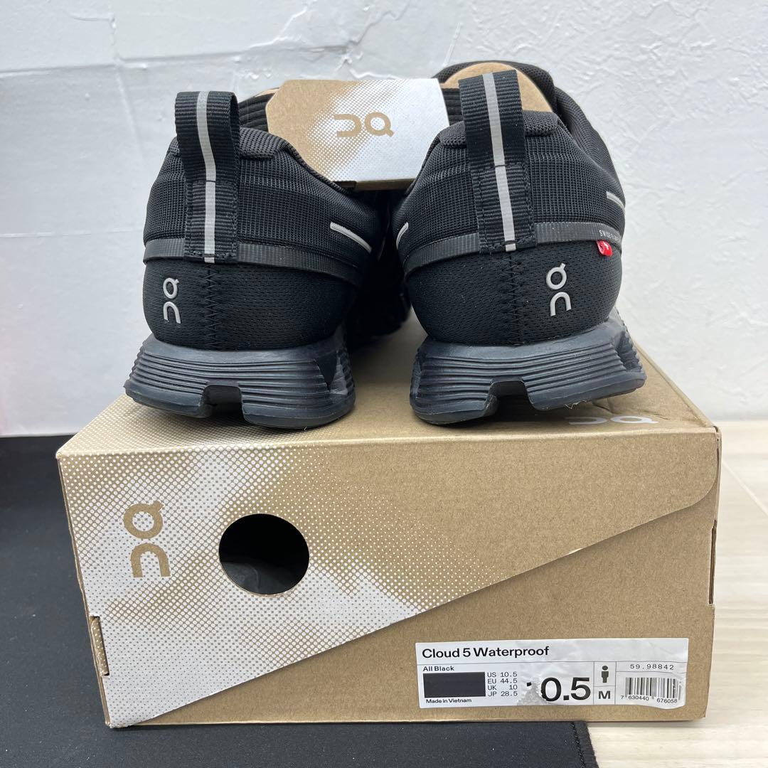 オン　ランニングシューズ　on Cloudsurfer5ブラック28.5CM