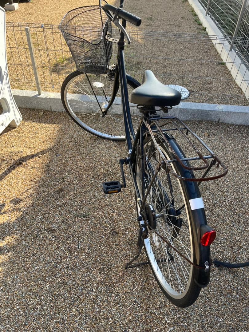 黒い自転車 かご・荷台付き
