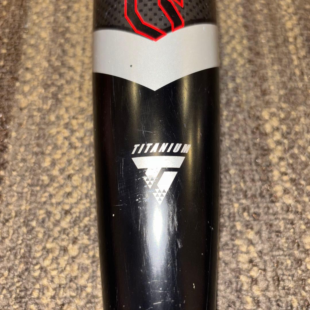 ★LOUISVILLE カタリストⅢ ミドルバランス 軟式少年用バット★