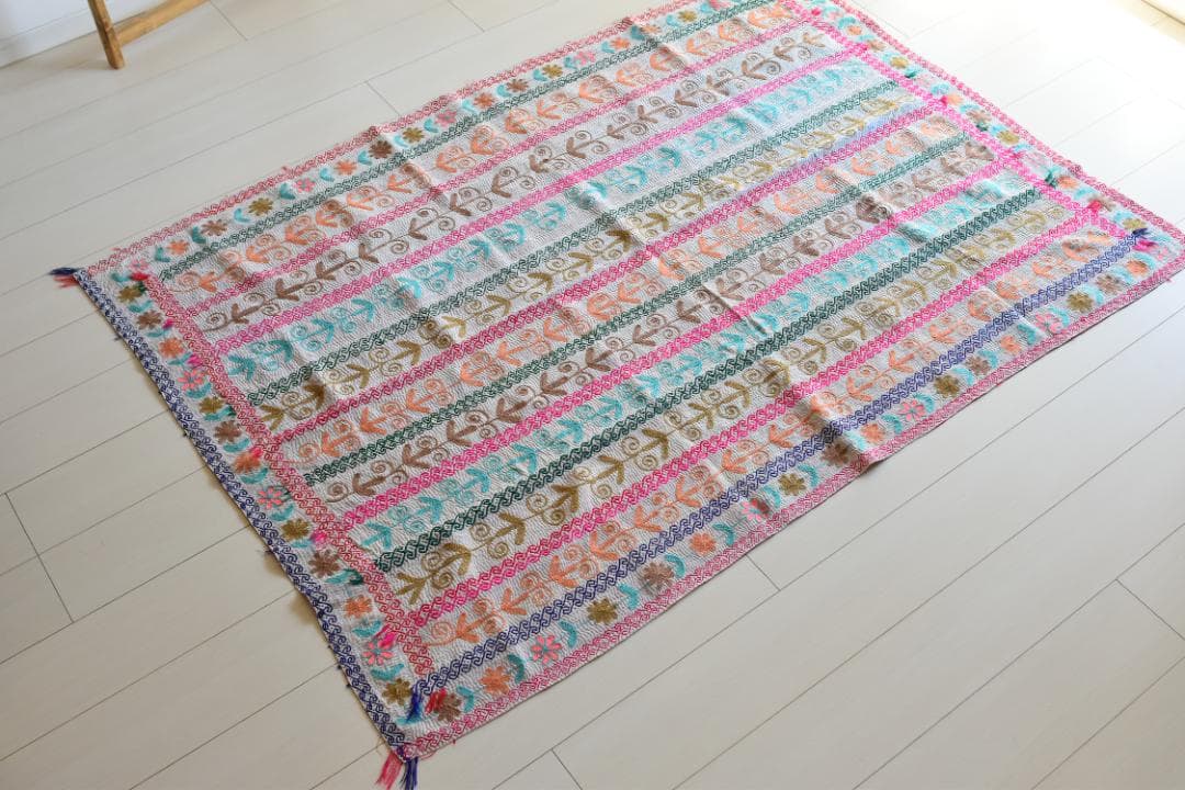 【SALE】明るい刺繍と陽だまりカラーのヴィンテージカンタキルト