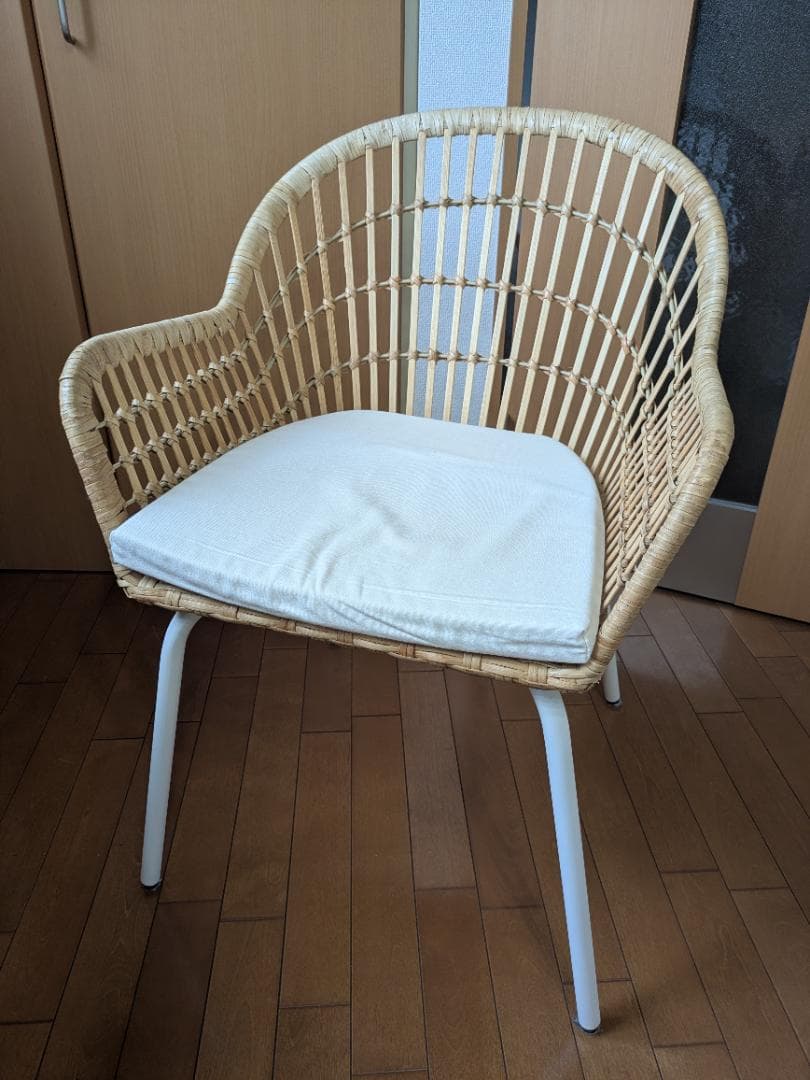 IKEA 二ルソーヴェ　専用クッション付き　ラタン　チェア　ホワイト