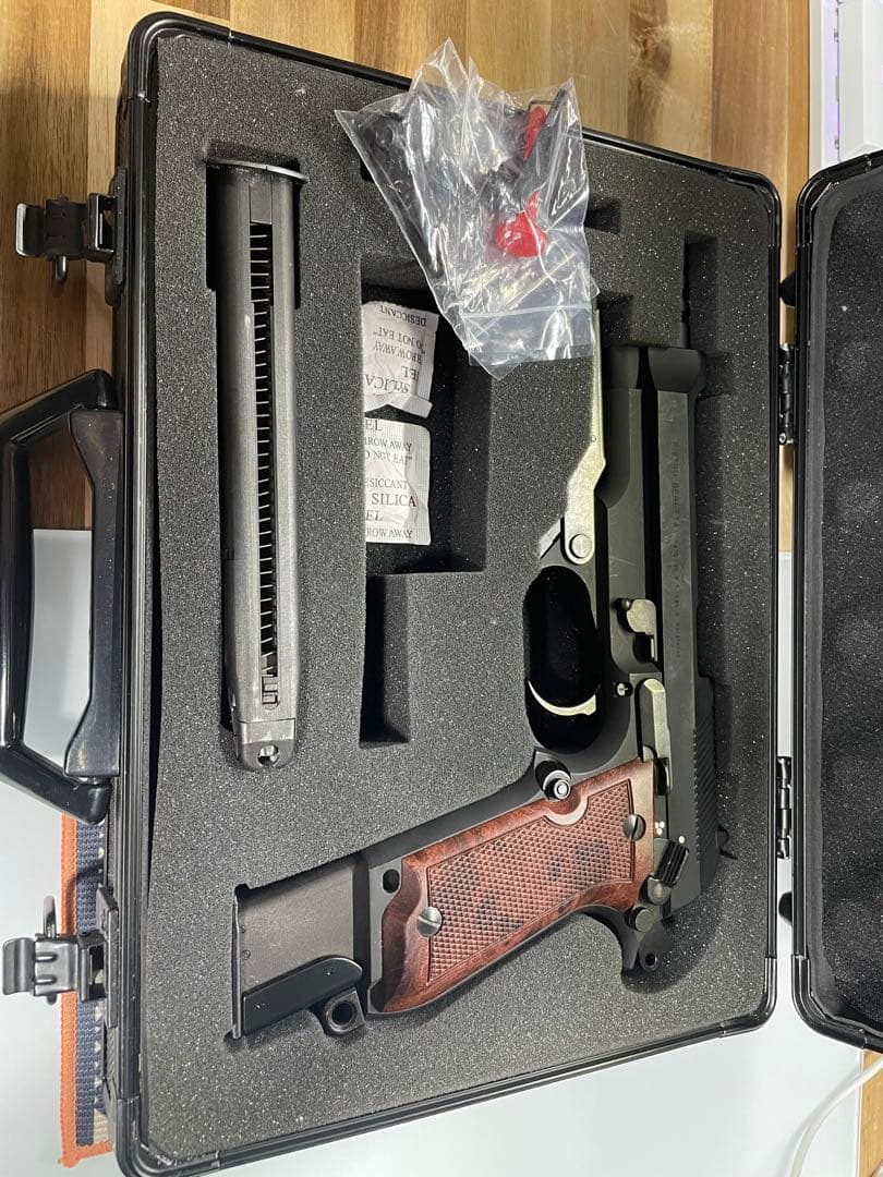 KSCピエトロベレッタ　専用ケース付き