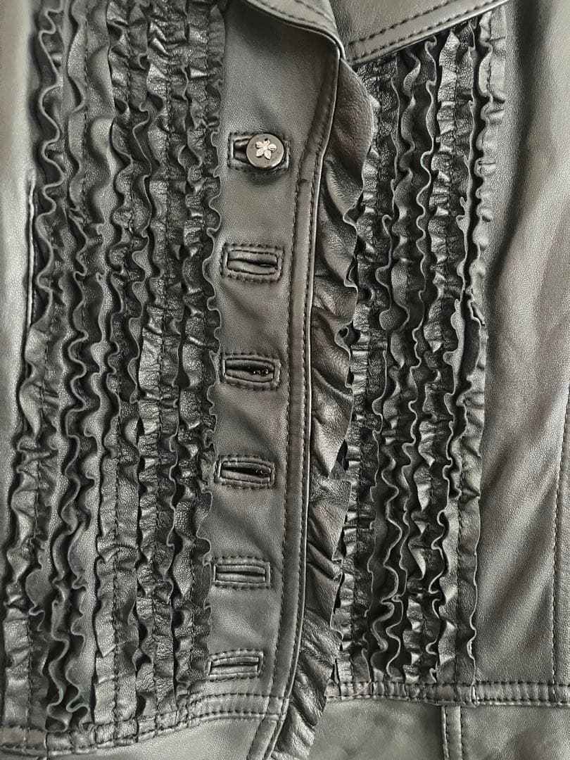 シッポナ(無言取引NG) インゲボルグ ♡ ピコフリル羊革ジャケット