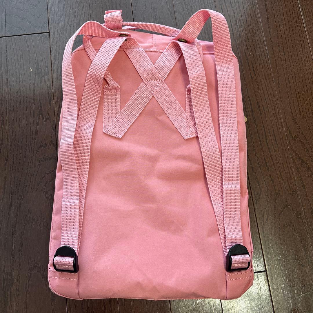 Fjällräven Kånken ピンクリュック