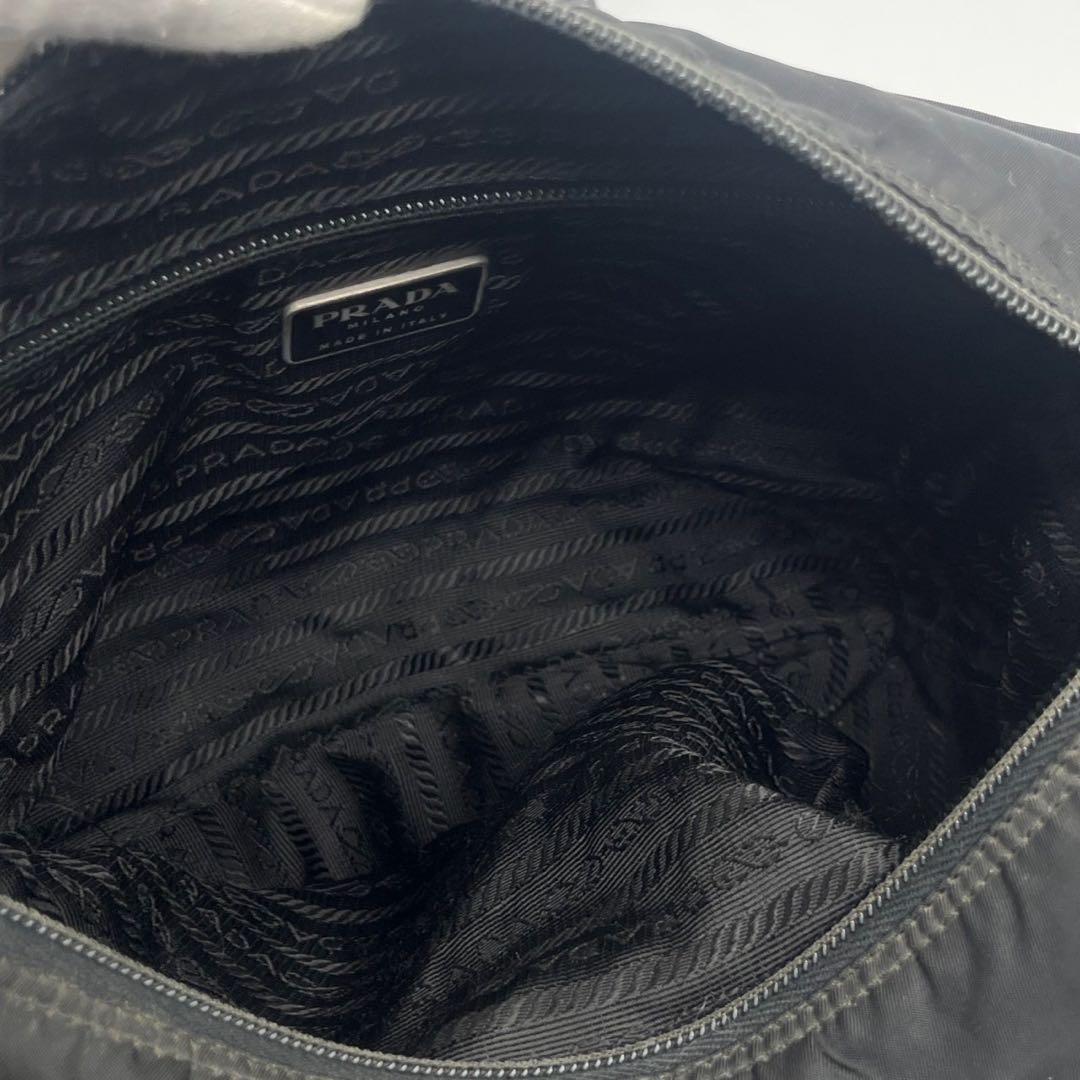 PRADA プラダ　ポコノ　テスート　ナイロン　ショルダーバッグ25030402