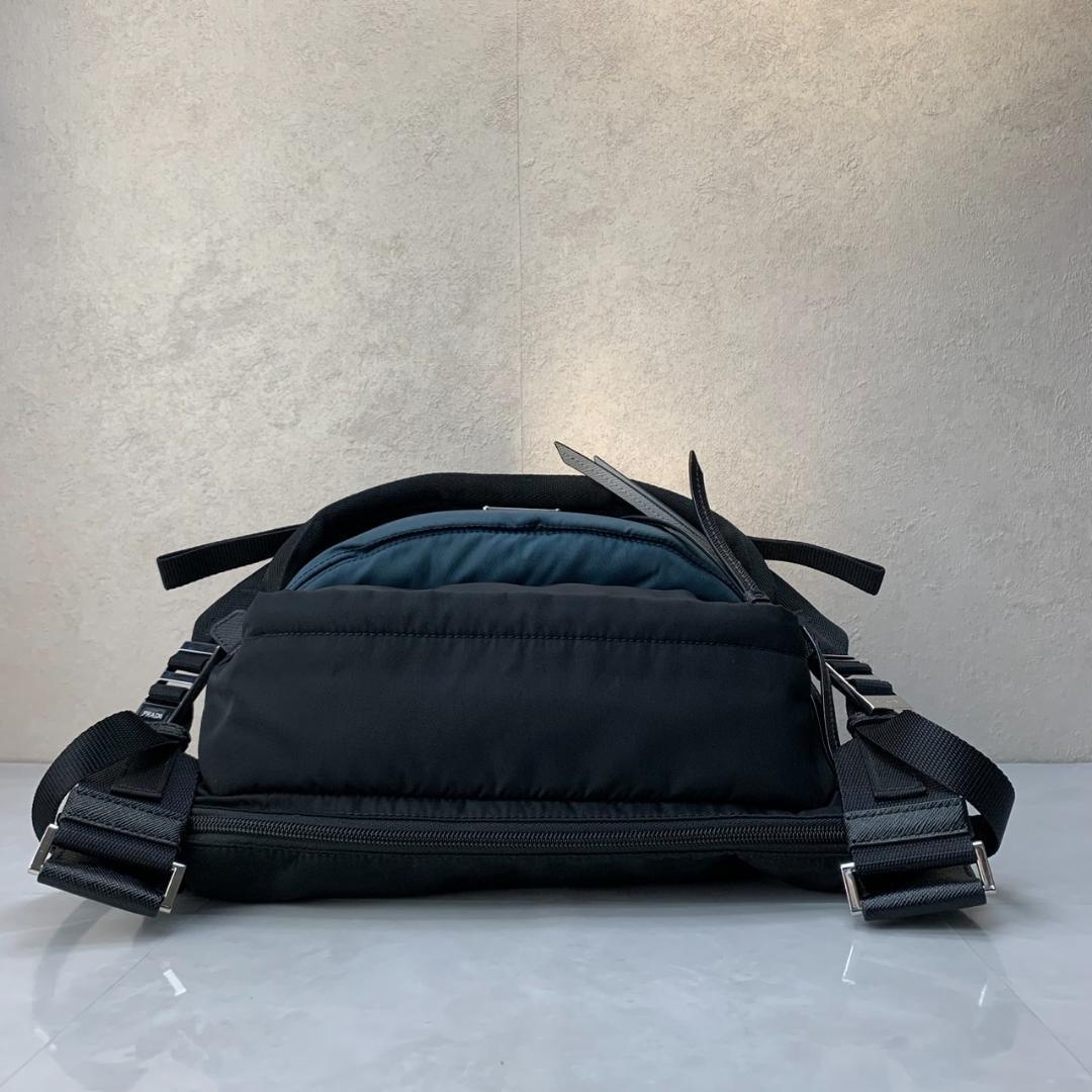 PRADA ボディバッグ プラダ ショルダーバッグ サフィアーノ 2VH038