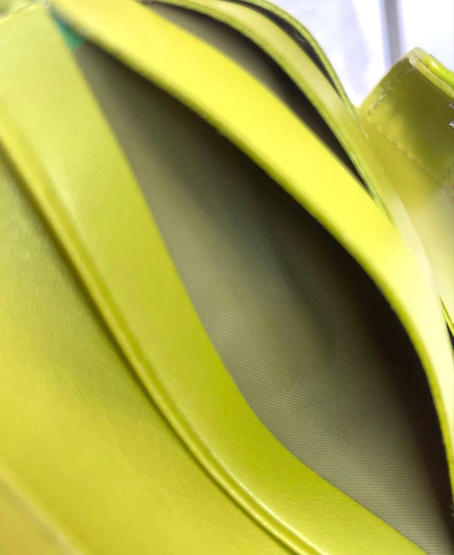 LONGCHAMP ロンシャン 型押し財布　2つ折り財布　コンパクトウォレット