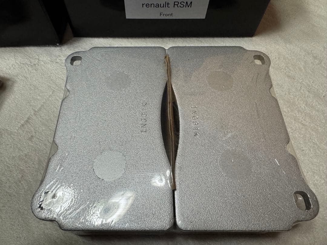 ルノー　メガーヌ　ブレーキパッド　キャロル IDI RSM4・F 、R