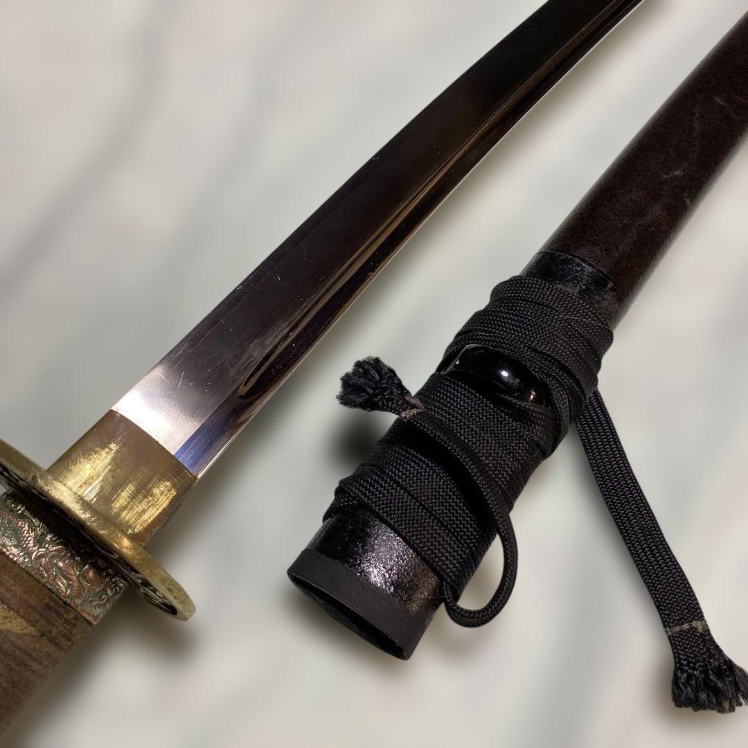 長めの居合刀 灰茶柄 龍彫金縁丸鍔 焦茶梨地鞘