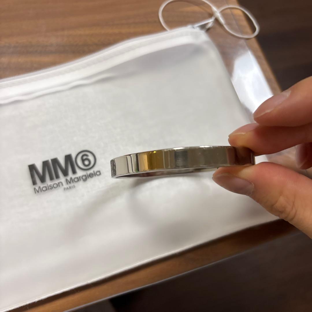 MM6 Maison Margiela ミニマルシグネチャーカフブレスレット